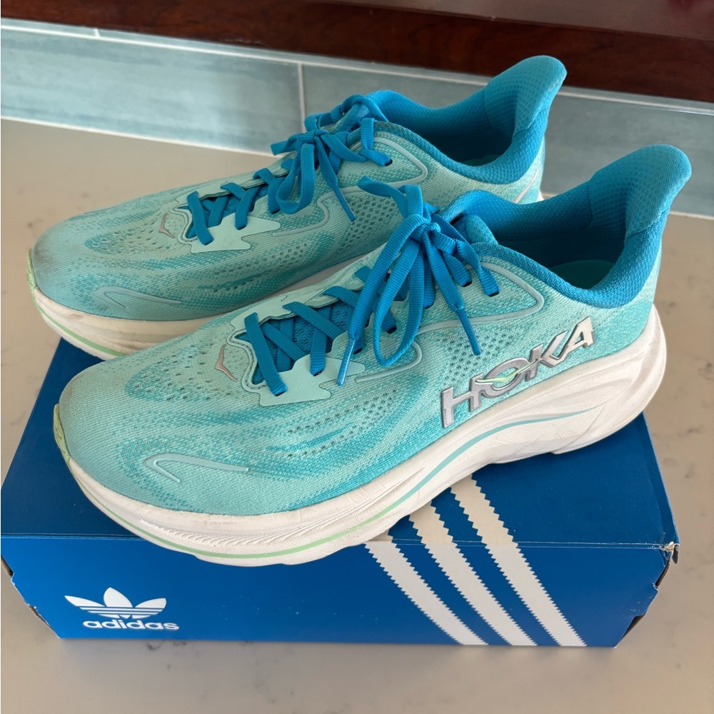 Hoka Women's Clifton 10 Running Shoes